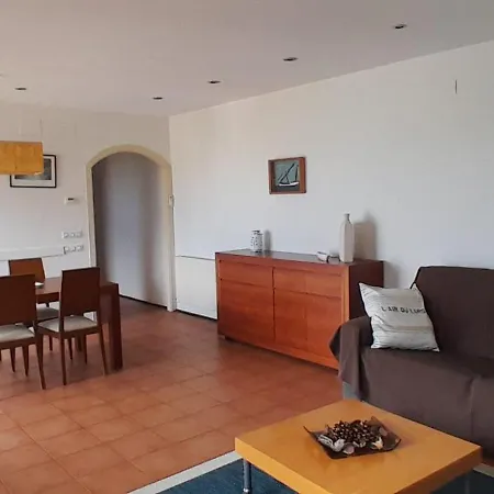 Climatisee Avec Piscine Chauffee Vue Villa *
